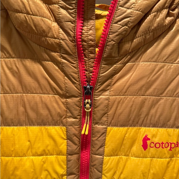 Cotopaxi Women’s Gold and Blue Hooded Down Jacket - Picture 11 of 13